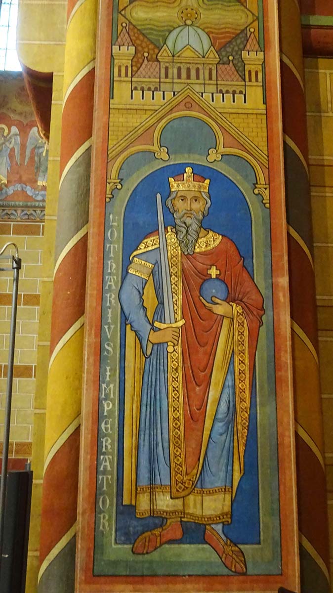 Kaiser Lothar III auf einem Wandbild im Kaiserdom