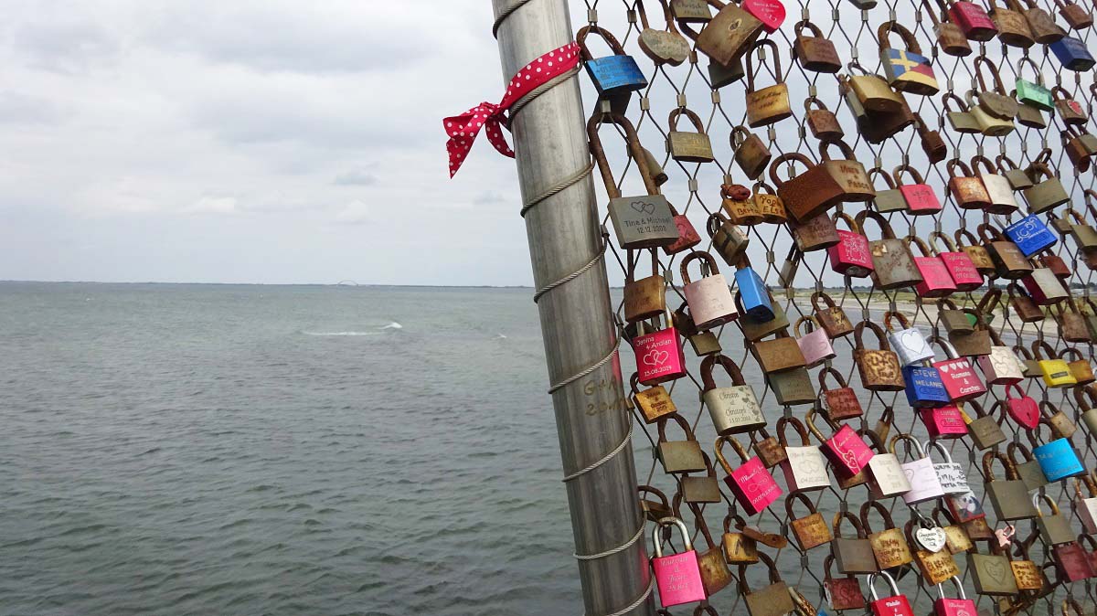 Im Glücksversprechen kann das Glück anwesend sein